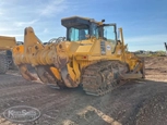 Used Komatsu Dozer for Sale,Used Bulldozer in yard for Sale,Side of used Komatsu for Sale